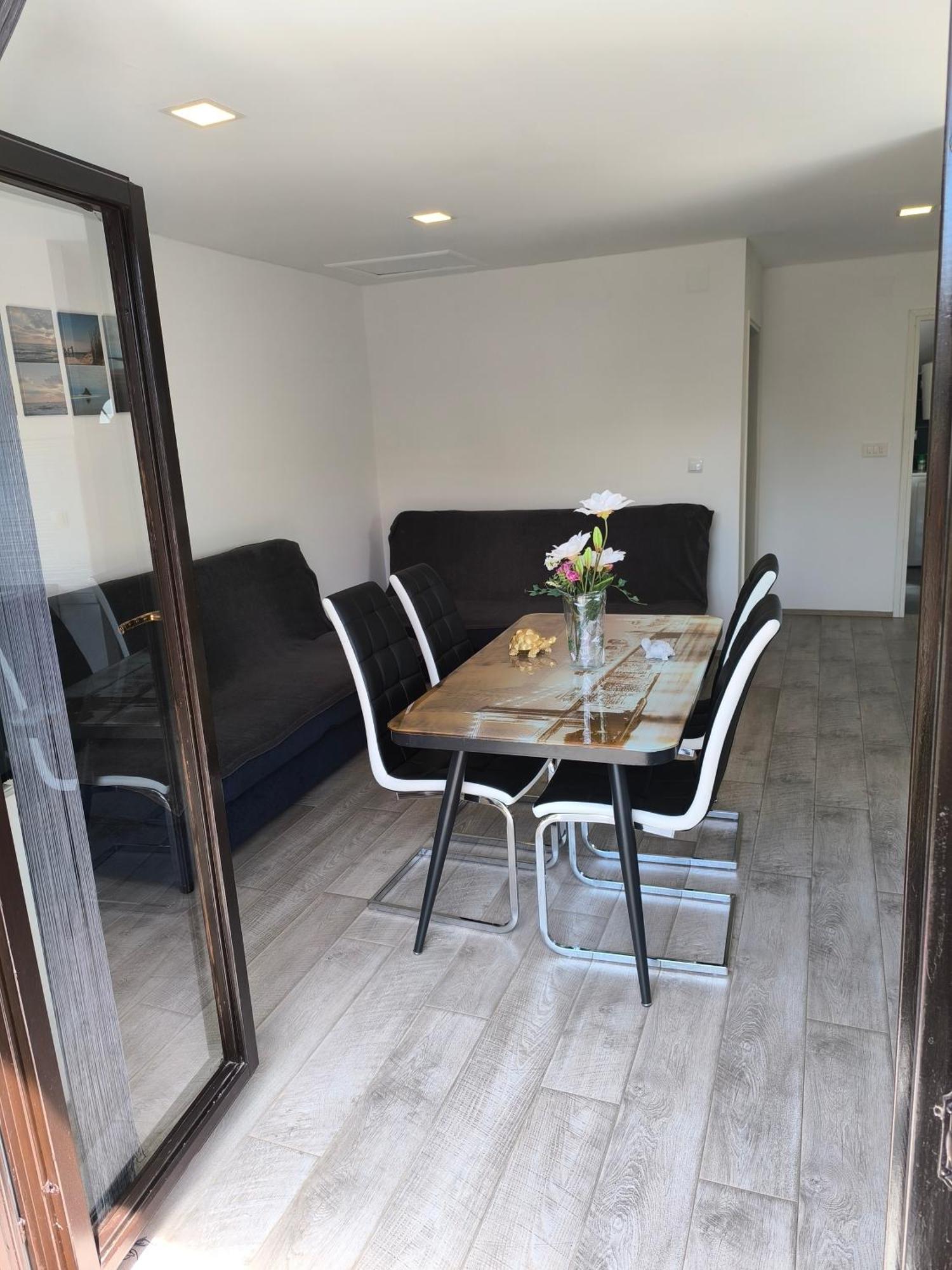 Apartmani Jadranka Vodice Phòng bức ảnh